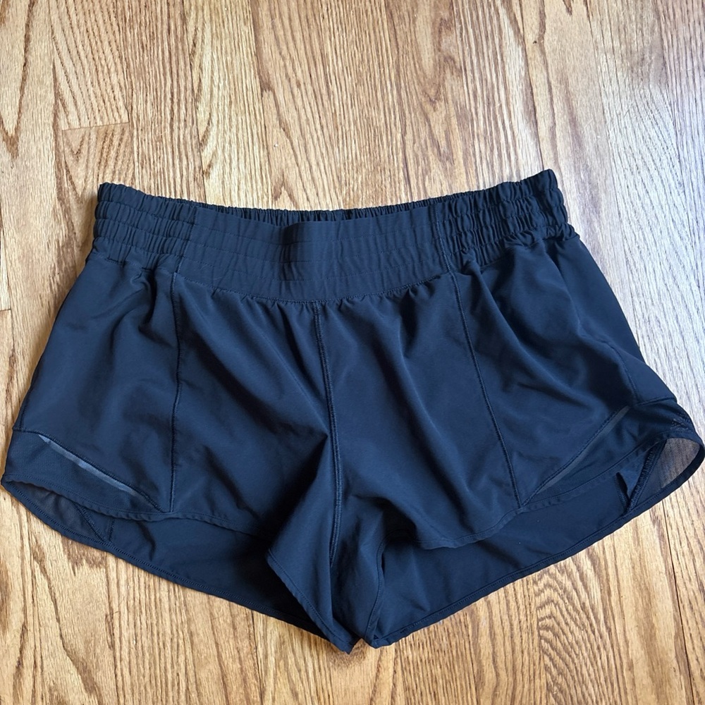 Lululemon Hotty Hot Black High-Rise Lined Shorts Size 12 2.5” Inseam